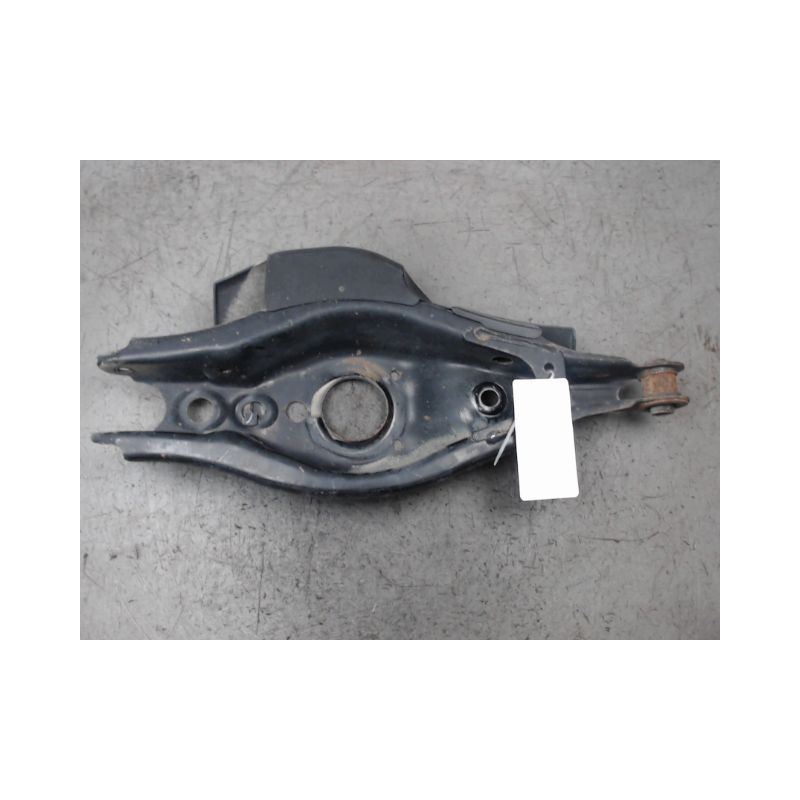 TRIANGLE INFERIEUR ARRIERE GAUCHE LEXUS CT200H