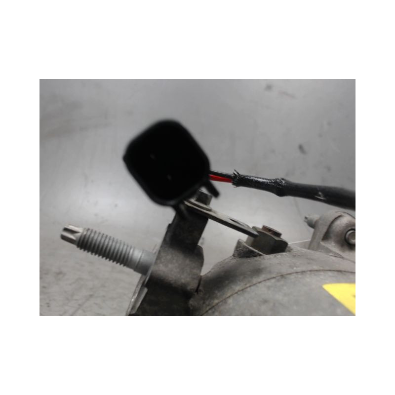 COMPRESSEUR AIR CONDITIONNE FORD FIESTA