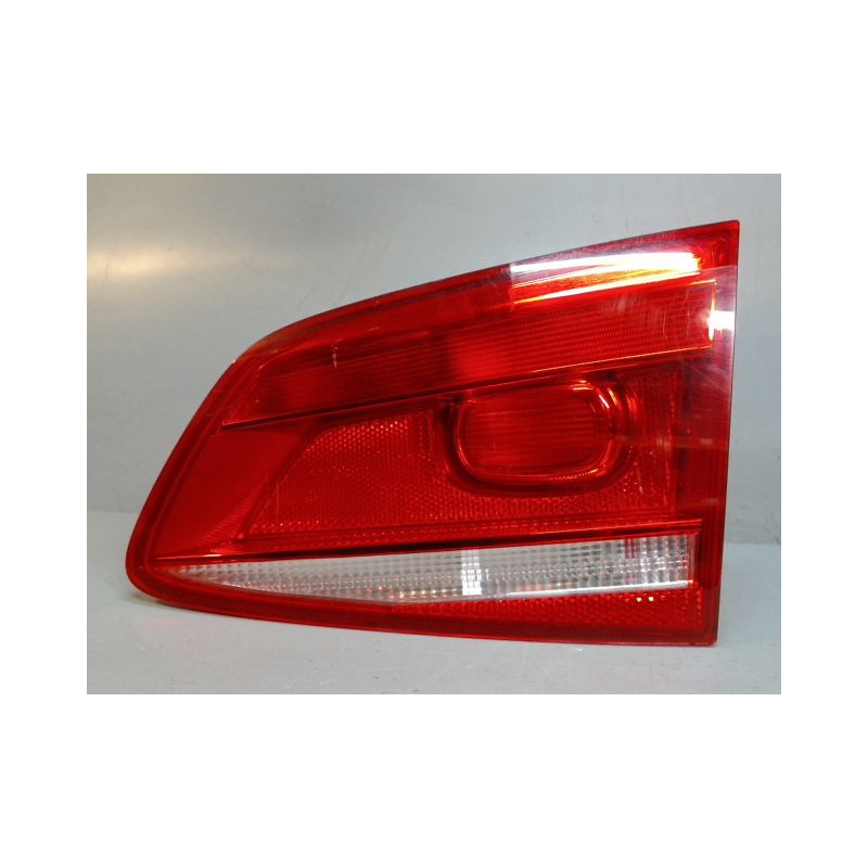 FEU ARRIERE INTERIEUR DROIT VOLKSWAGEN PASSAT