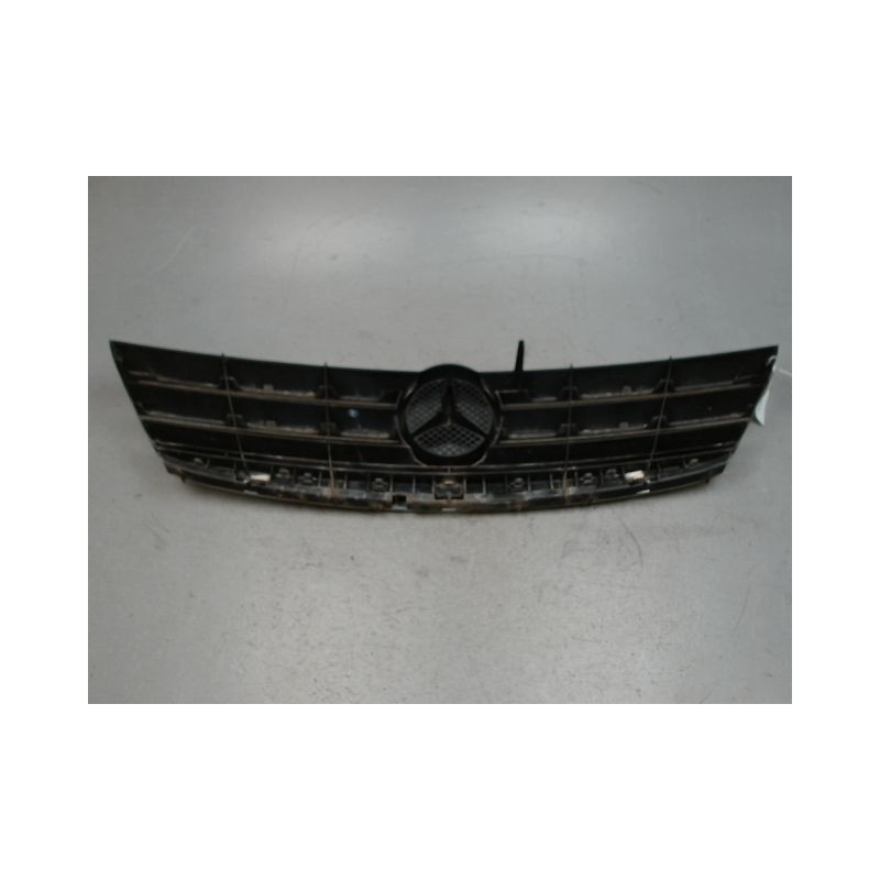 CALANDRE MERCEDES CLASSE A 3P