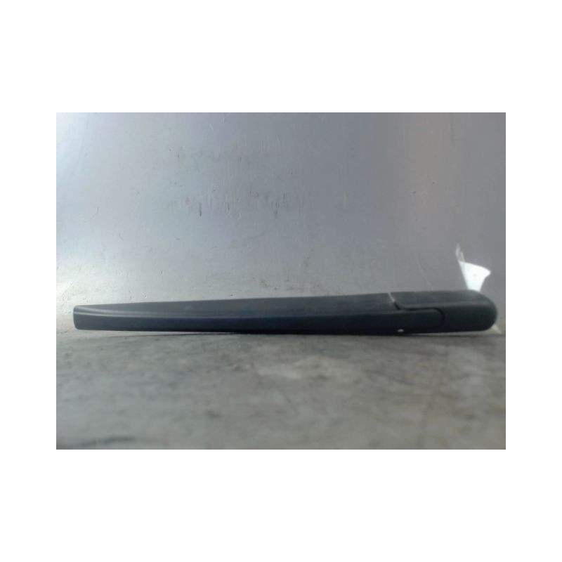 BRAS ESSUIE-GLACE ARRIERE RENAULT CLIO IV
