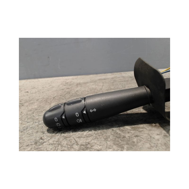 COMMANDE CLIGNOTANT RENAULT CLIO II CAMPUS 06-