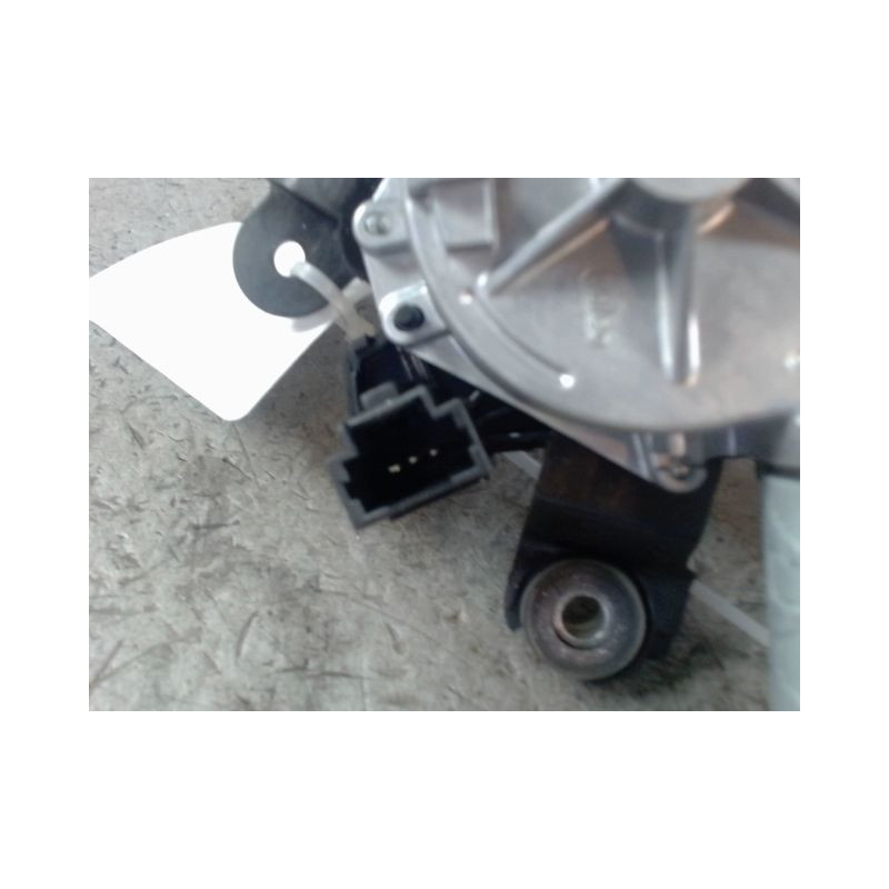MOTEUR ESSUIE-GLACE ARRIERE RENAULT CLIO IV