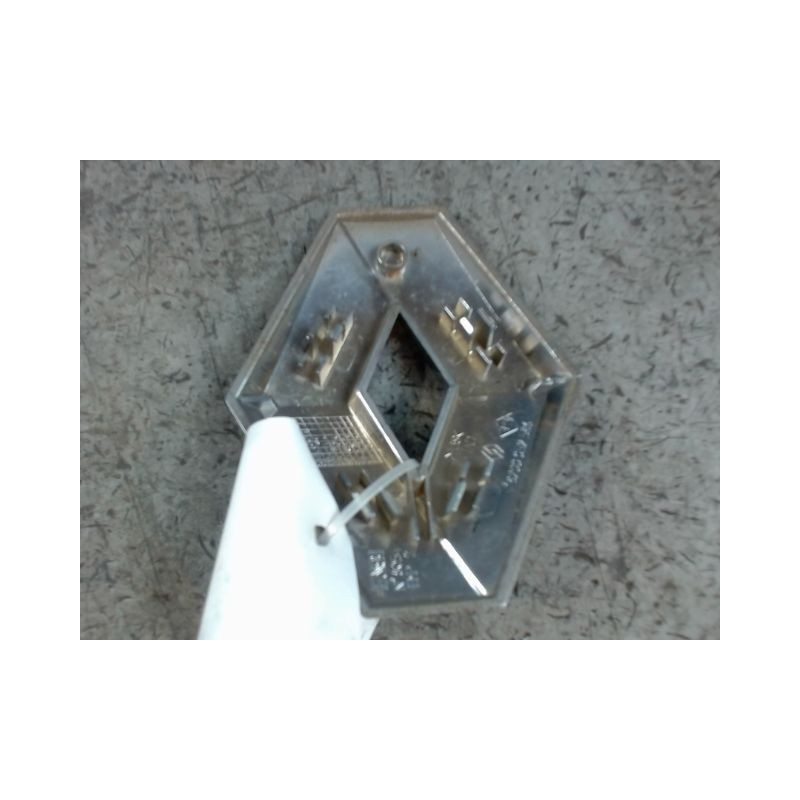 SIGLE CALANDRE RENAULT ESPACE 2002-