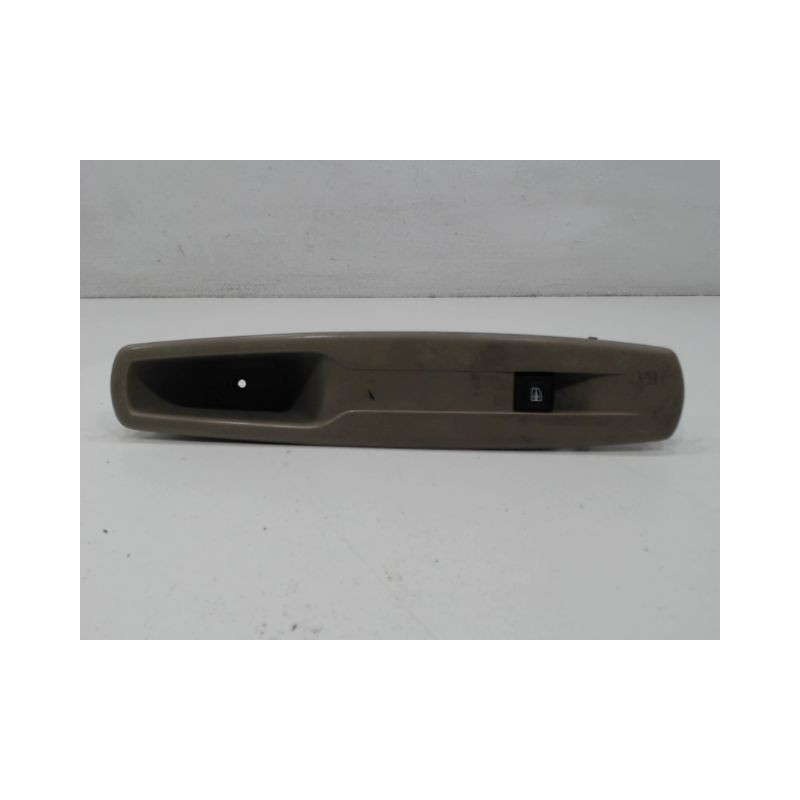 COMMANDE LEVE-GLACE PORTE AVD RENAULT MEGANE
