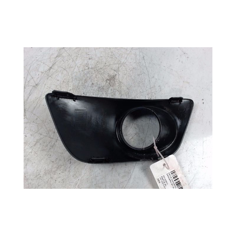 OBTURATEUR PHARE ADDITIONNEL PARE-CHOC AVG DACIA SANDERO 2008-