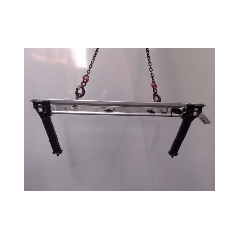 TRAVERSE INFERIEURE ARMATURE AVANT RENAULT MEGANE III 2008-