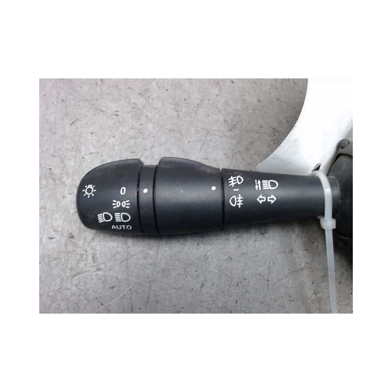 COMMANDE CLIGNOTANT RENAULT CAPTUR
