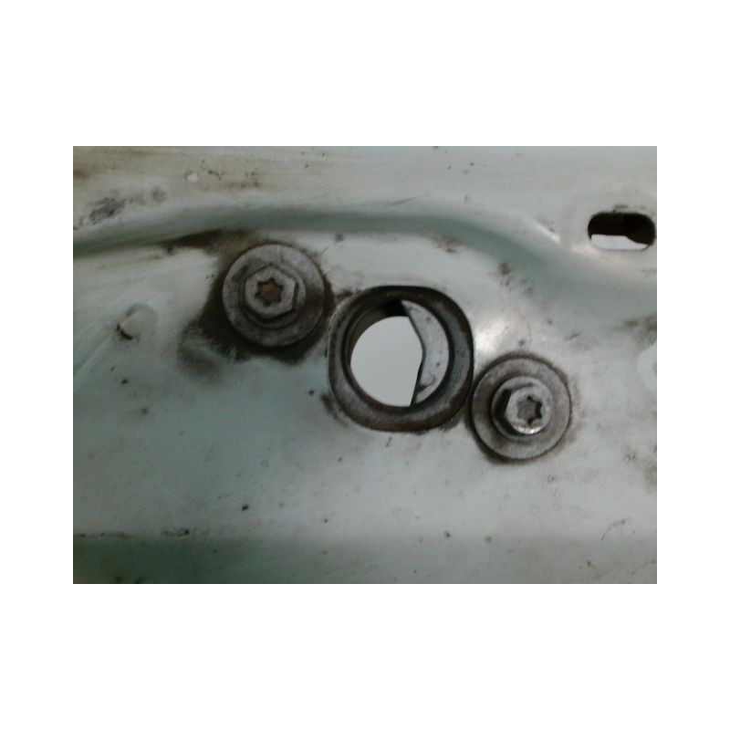 TRAVERSE SUPERIEURE ARMATURE AVANT RENAULT CLIO