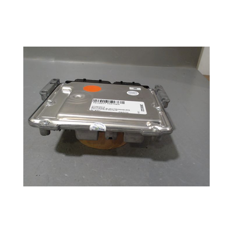 CALCULATEUR MOTEUR PEUGEOT PARTNER