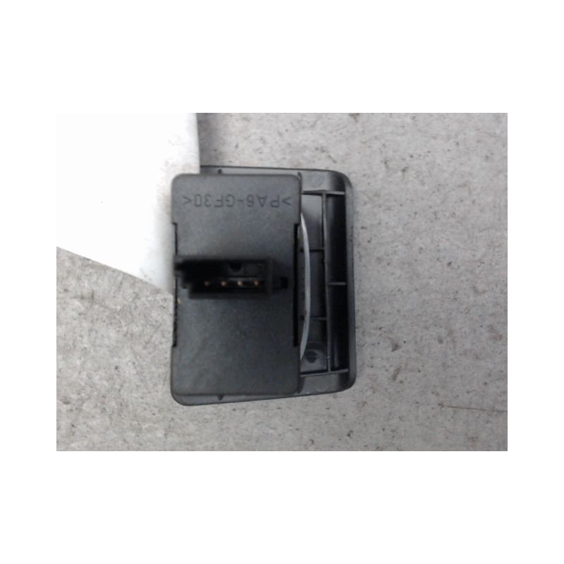 COMMANDE LEVE-GLACE PORTE ARD B.M.W. X5