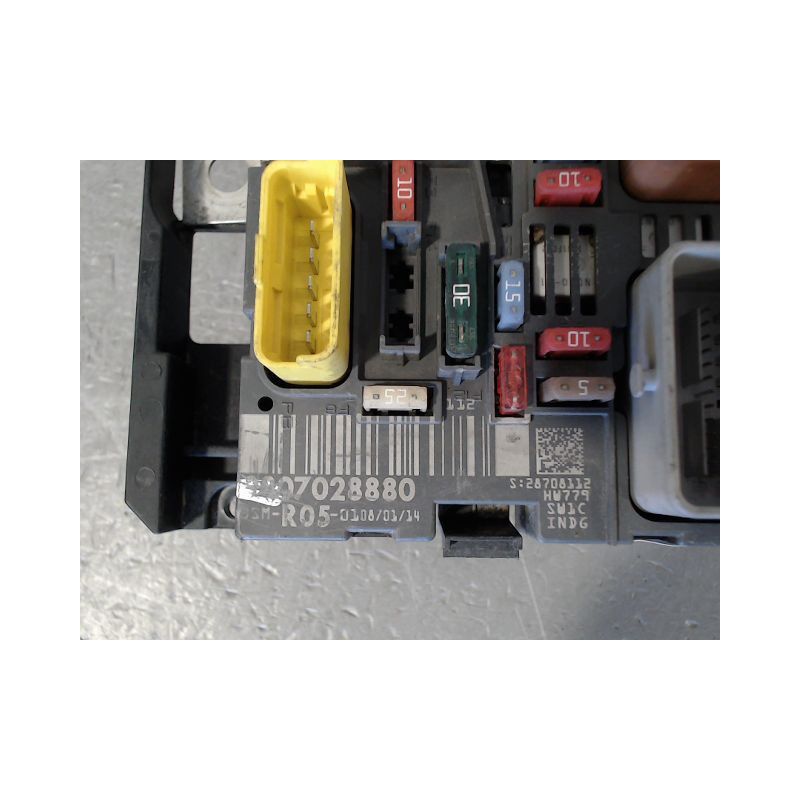 BOITE A FUSIBLES PEUGEOT PARTNER FGT LONG 08-