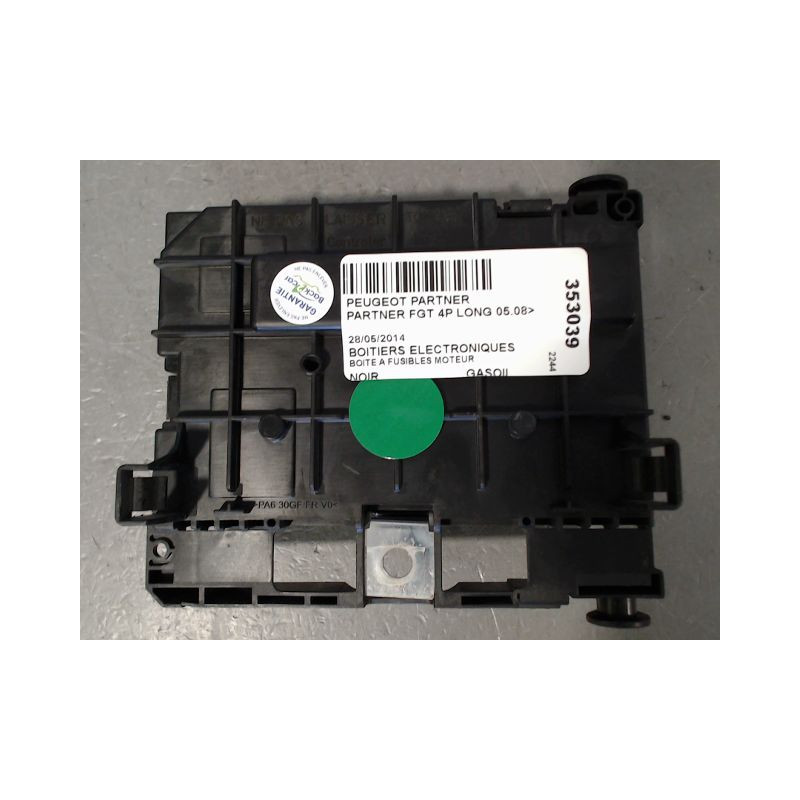 BOITE A FUSIBLES PEUGEOT PARTNER FGT LONG 08-