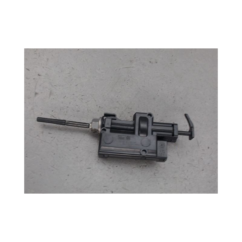 ACTIONNEUR TRAPPE CARBURANT RENAULT CLIO