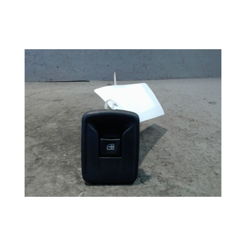 COMMANDE LEVE-GLACE PORTE AVD DACIA SANDERO 2008-