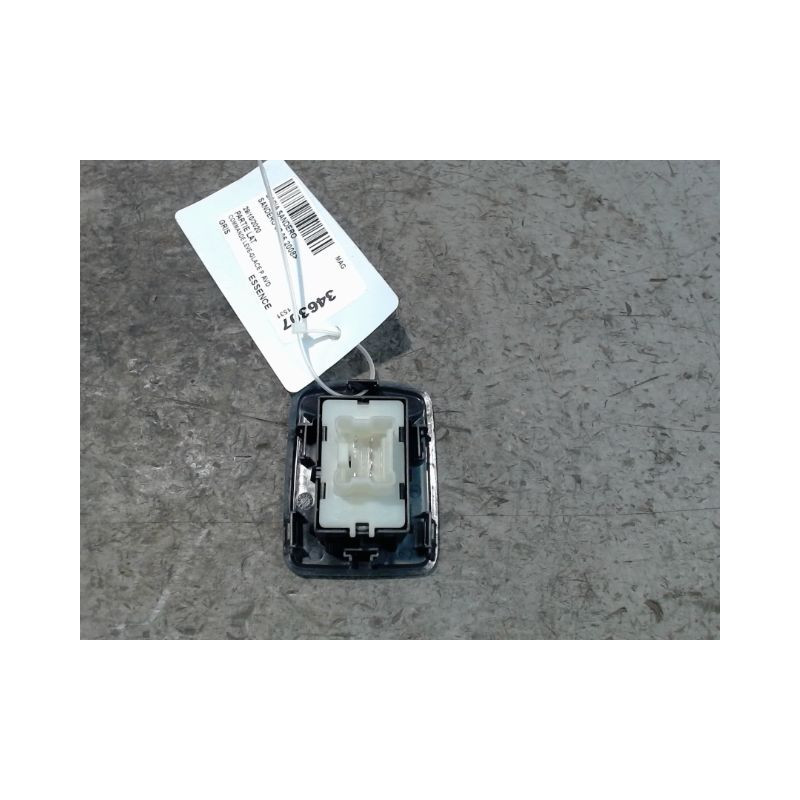 COMMANDE LEVE-GLACE PORTE AVD DACIA SANDERO 2008-
