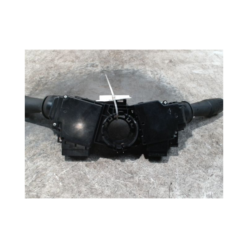 BLOC COMMODOS TOYOTA AURIS 2010-
