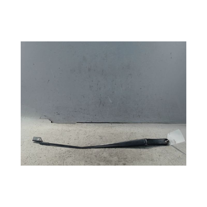 BRAS ESSUIE-GLACE AVANT DROIT VOLKSWAGEN SCIROCCO 2008-