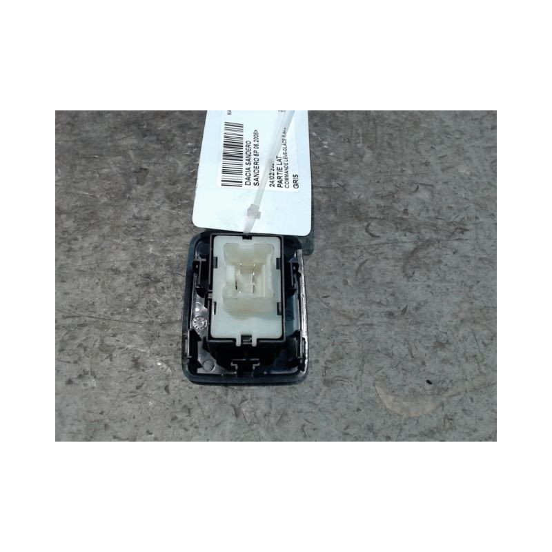 COMMANDE LEVE-GLACE PORTE AVD DACIA SANDERO 2008-