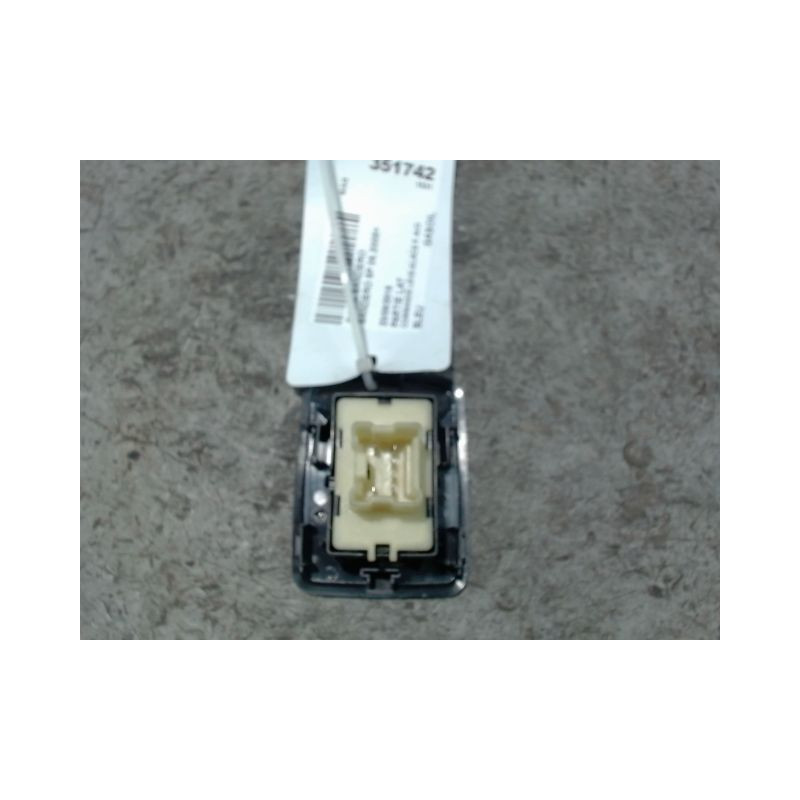 COMMANDE LEVE-GLACE PORTE AVD DACIA SANDERO 2008-