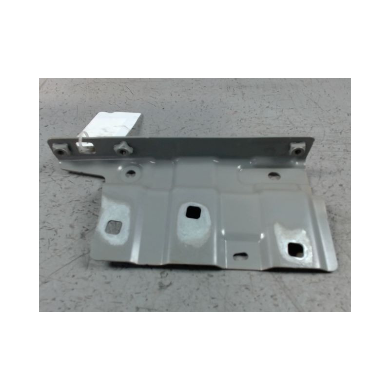 SUPPORT AILE AVD DACIA SANDERO 2008-