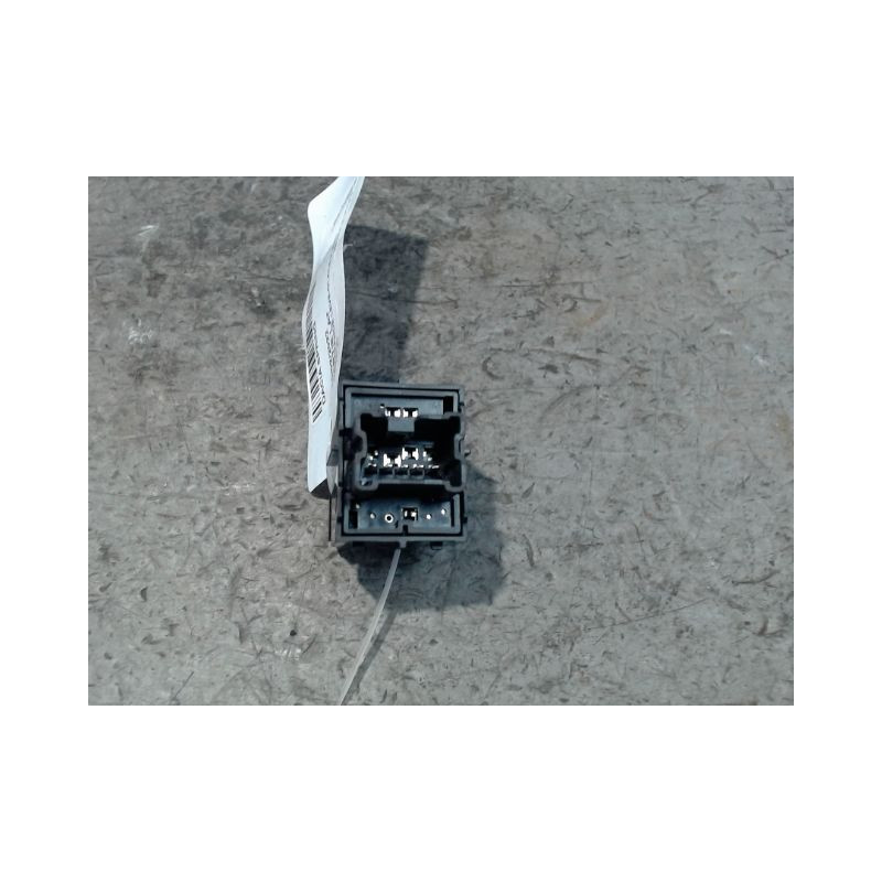COMMANDE LEVE-GLACE PORTE AVG DACIA SPRING