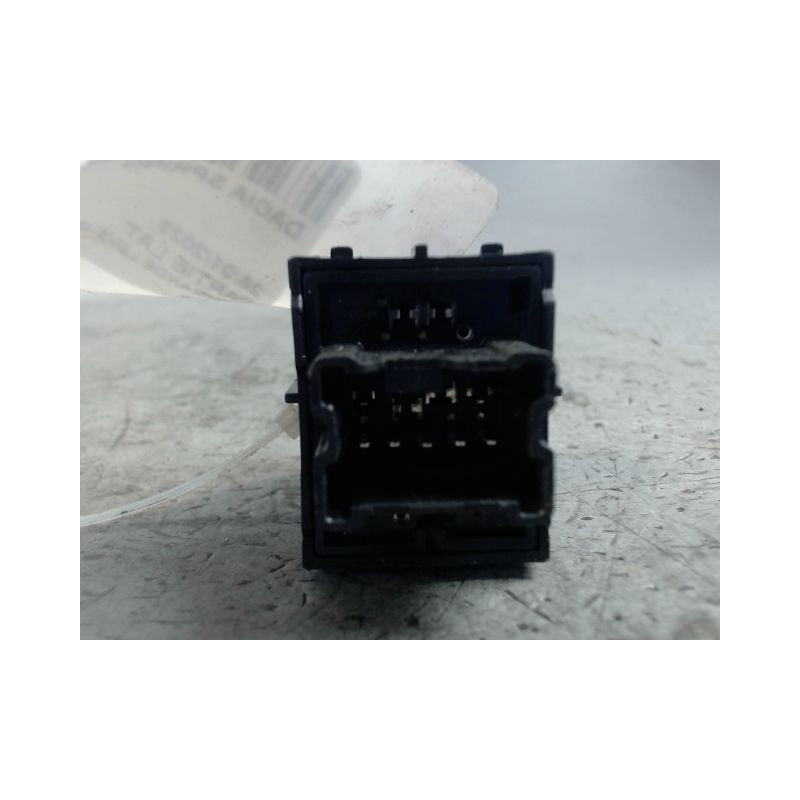 COMMANDE LEVE-GLACE PORTE AVG DACIA SPRING