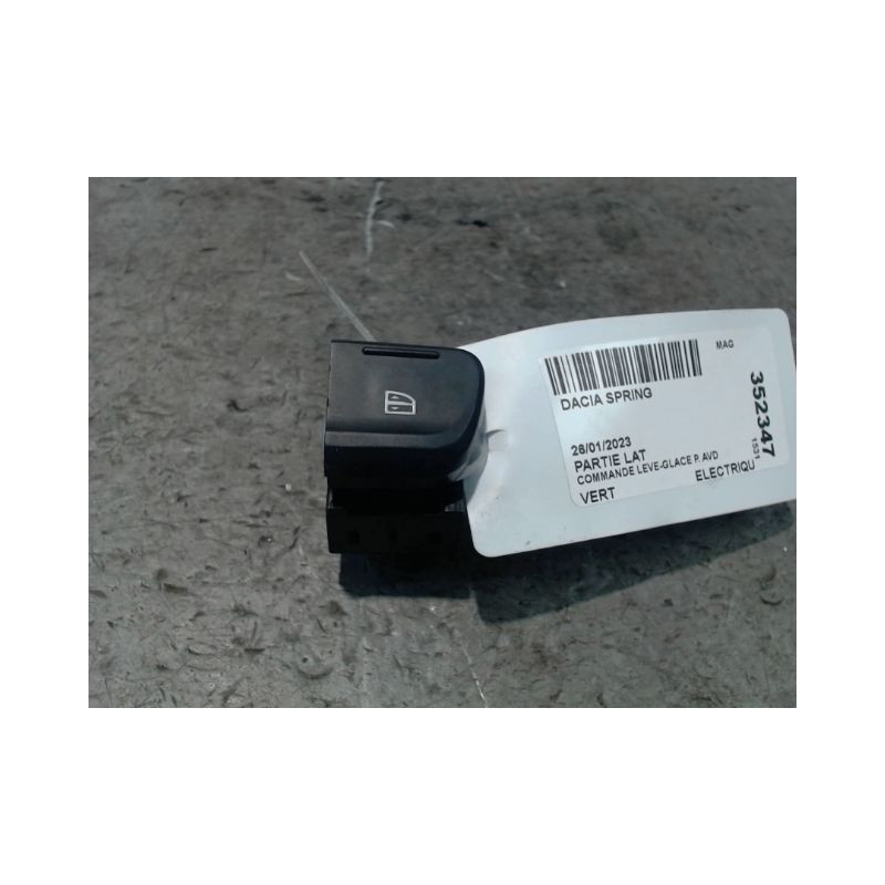 COMMANDE LEVE-GLACE PORTE AVD DACIA SPRING