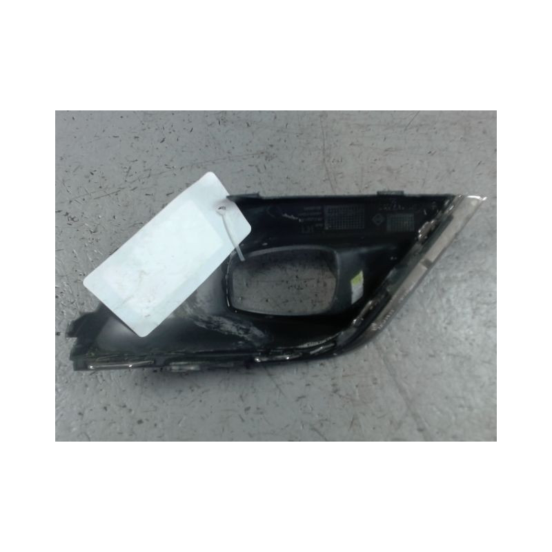 OBTURATEUR PHARE ADDITIONNEL PARE-CHOC AVG RENAULT CLIO IV