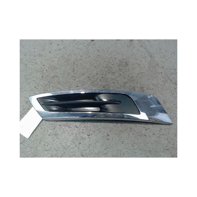 OBTURATEUR PHARE ADDITIONNEL PARE-CHOC AVG PEUGEOT 5008 2009-