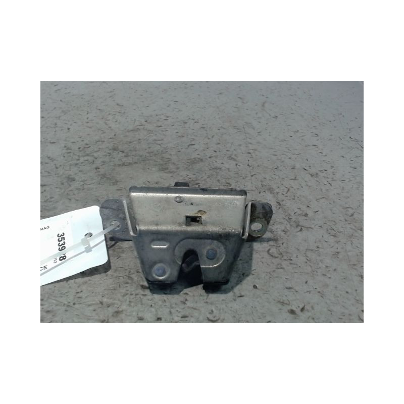 SERRURE HAYON  PEUGEOT 107 5P