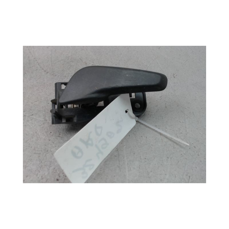 POIGNEE INTERIEURE PORTE ARRIERE DROIT IVECO 35C13