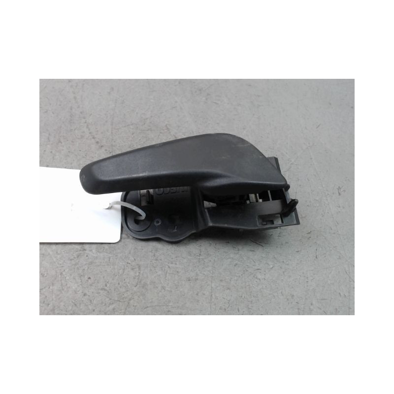 POIGNEE INTERIEURE PORTE ARRIERE GAUCHE IVECO 35C13