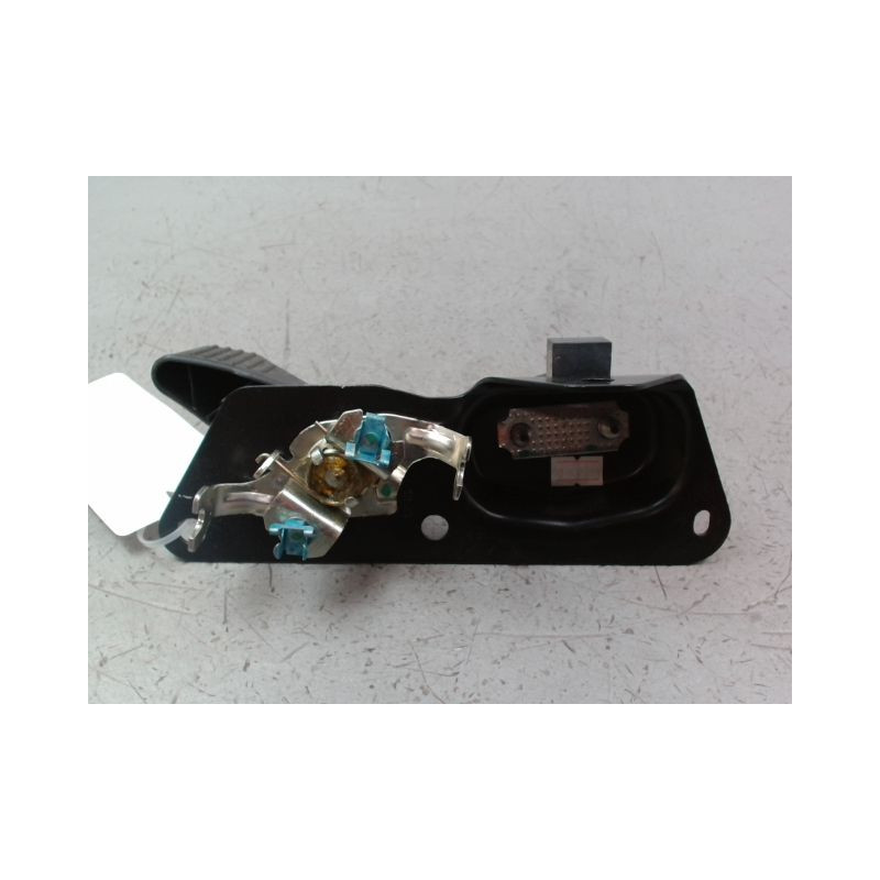 POIGNEE EXTERIEURE PORTE BATTANTE CITROEN BERLINGO