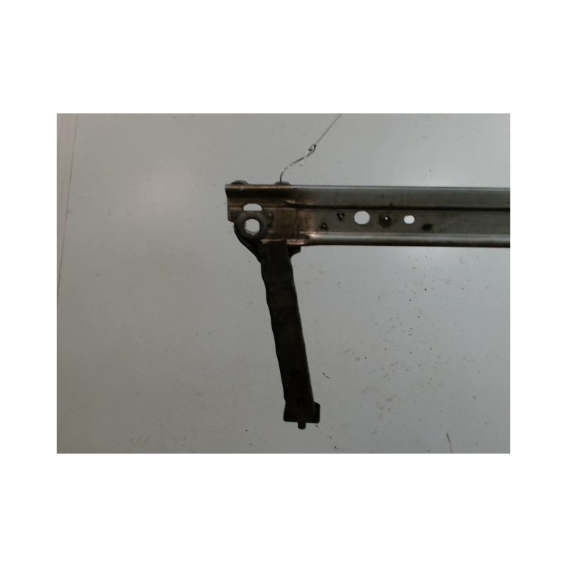 TRAVERSE INFERIEURE ARMATURE AVANT RENAULT MEGANE