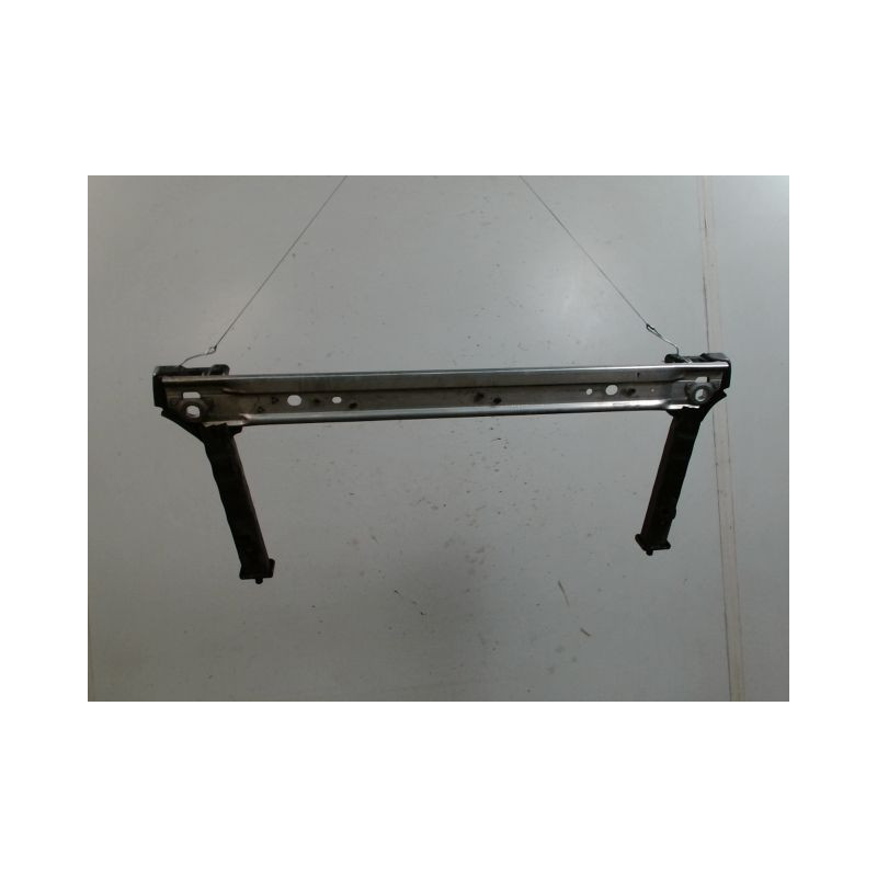 TRAVERSE INFERIEURE ARMATURE AVANT RENAULT MEGANE