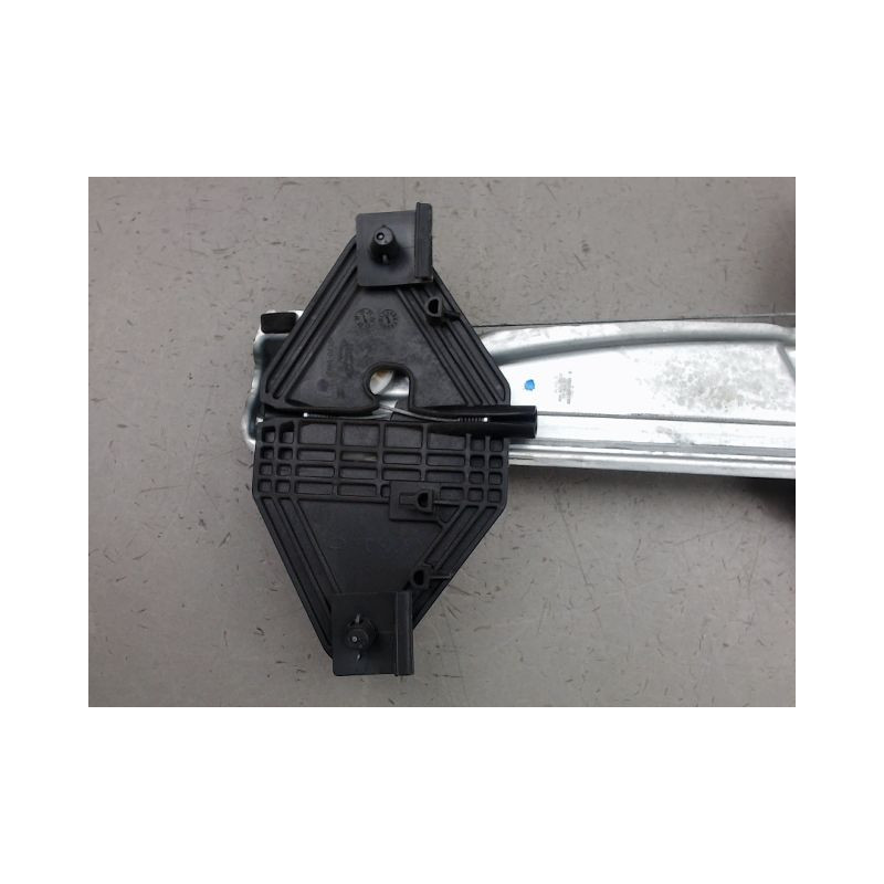 MECANISME LEVE-GLACE AVANT DROIT DACIA SANDERO