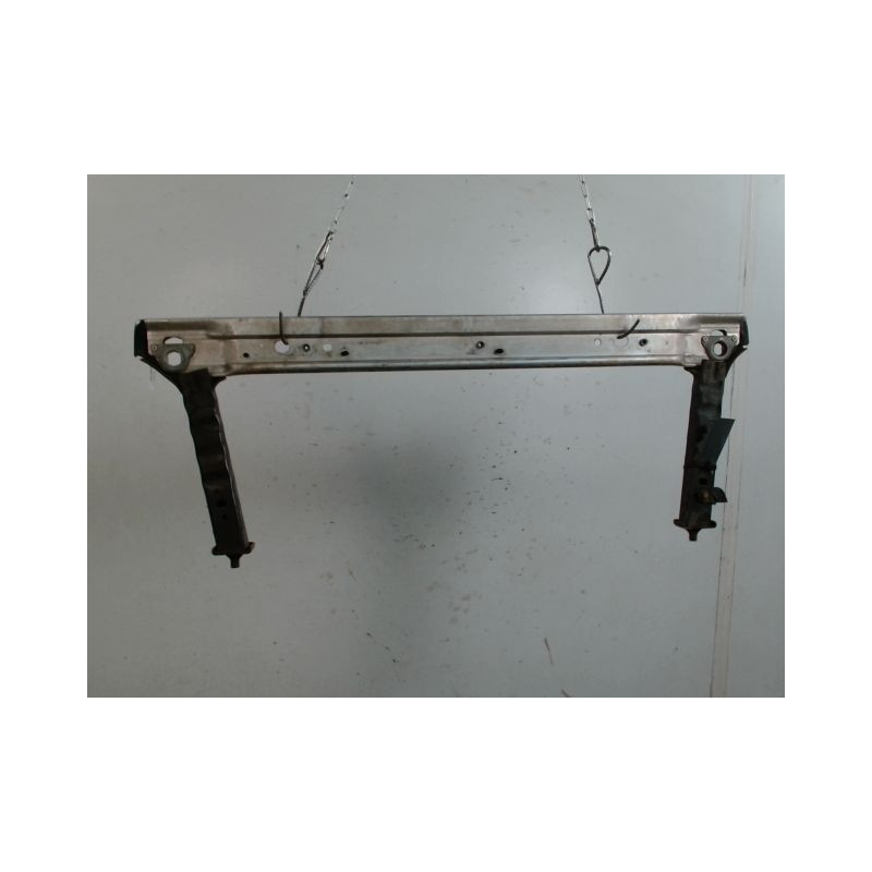 TRAVERSE INFERIEURE ARMATURE AVANT RENAULT MEGANE