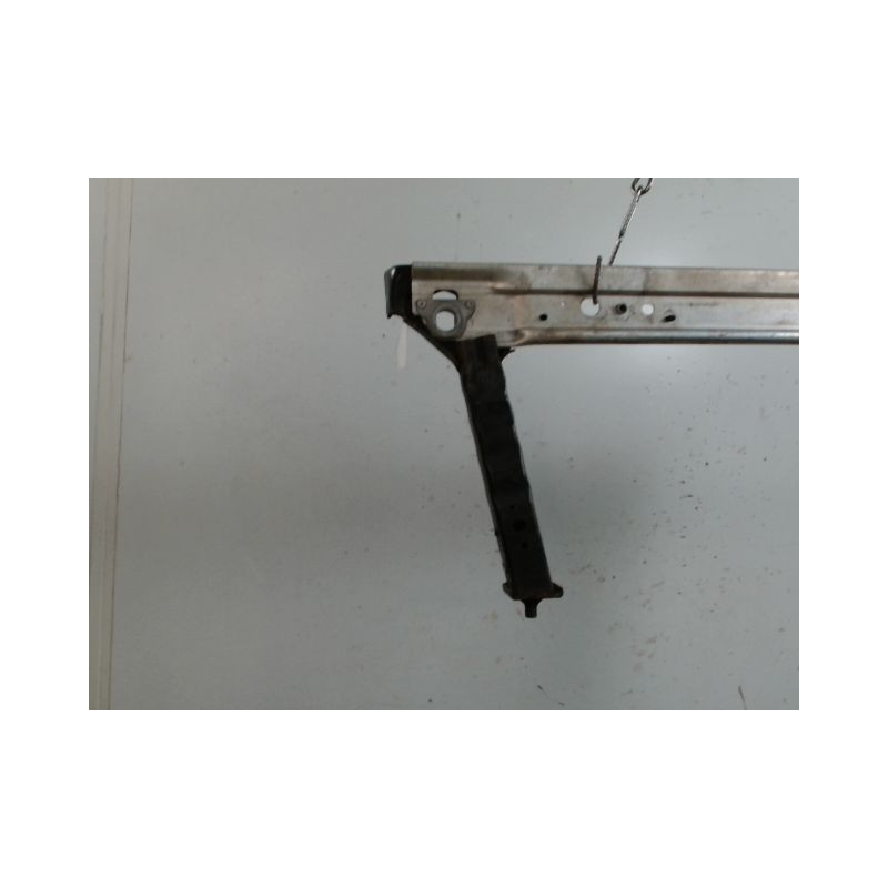 TRAVERSE INFERIEURE ARMATURE AVANT RENAULT MEGANE