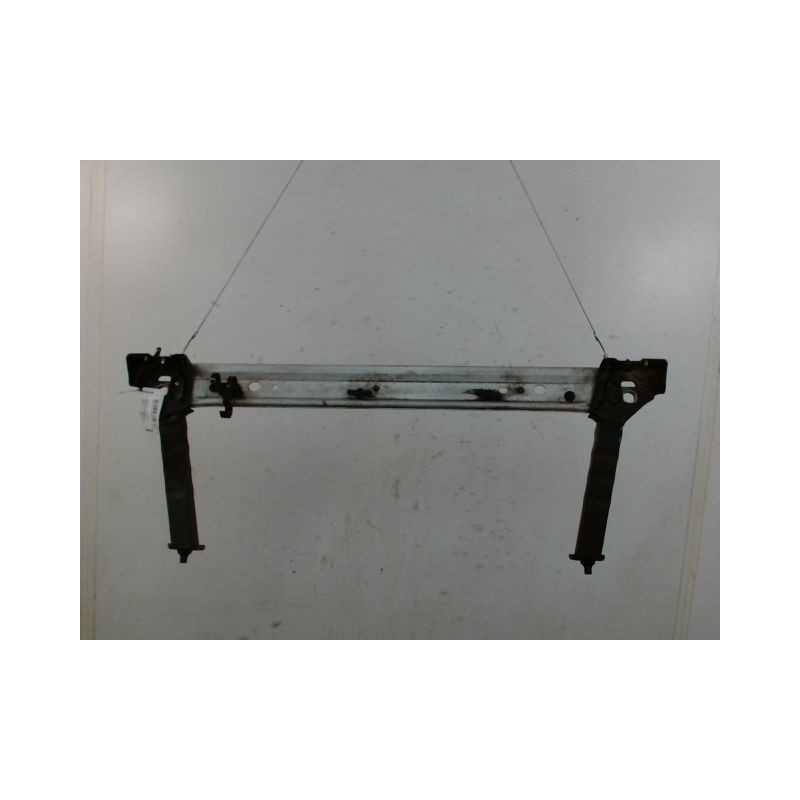 TRAVERSE INFERIEURE ARMATURE AVANT RENAULT MEGANE