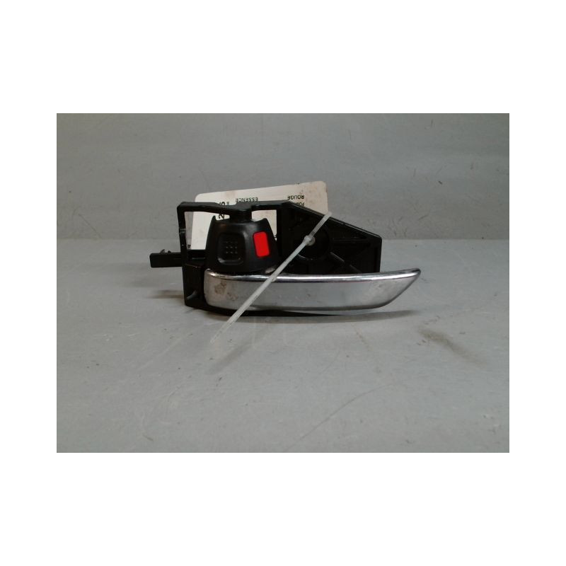 POIGNEE INTERIEURE PORTE AVANT GAUCHE SUZUKI SWIFT