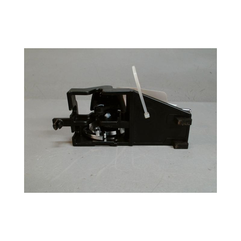 POIGNEE INTERIEURE PORTE ARRIERE DROIT SUZUKI SWIFT