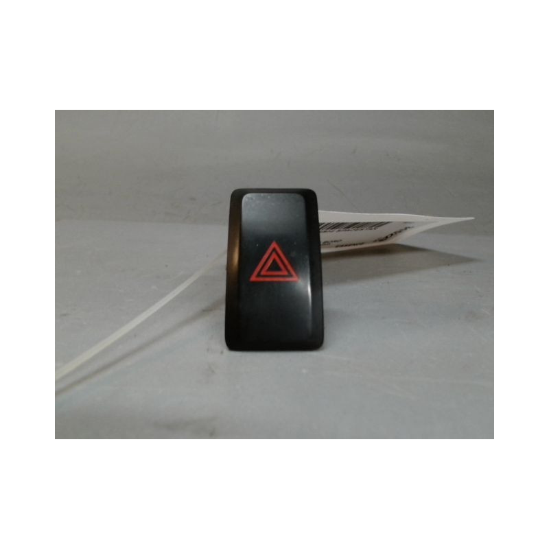 BOUTON DE WARNING MITSUBISHI SPACESTAR