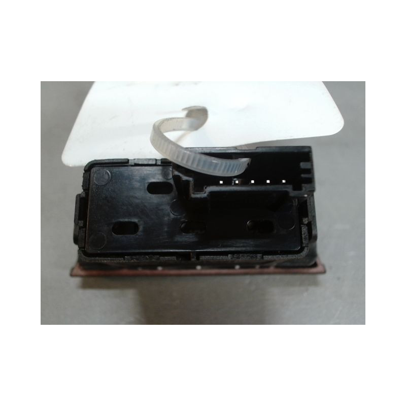 BOUTON DE WARNING KIA SPORTAGE III 2010-