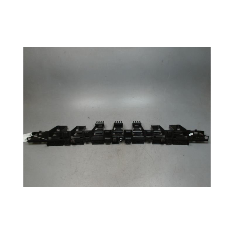 SUPPORT CENTRAL PARE-CHOC ARRIERE  FORD KUGA