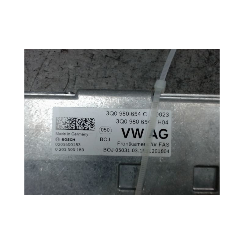 CAMERA AVANT VOLKSWAGEN TOURAN