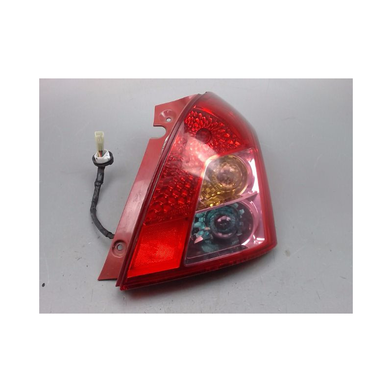 FEU ARRIERE DROIT SUZUKI SWIFT III 2005-2011