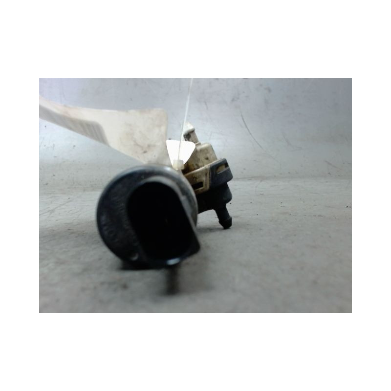 POMPE LAVE-GLACE AVANT FORD KUGA