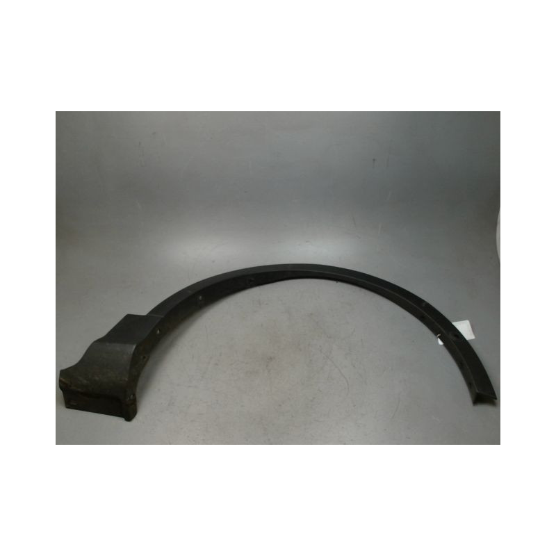 ELARGISSEUR AILE AVANT DROIT FORD KUGA