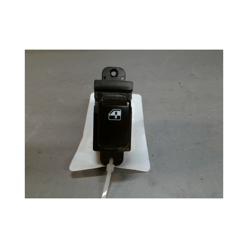COMMANDE LEVE-GLACE PORTE ARD KIA CERATO 5P